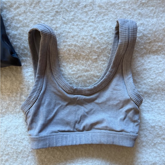 Alo wellness bra - Picture 3 of 3